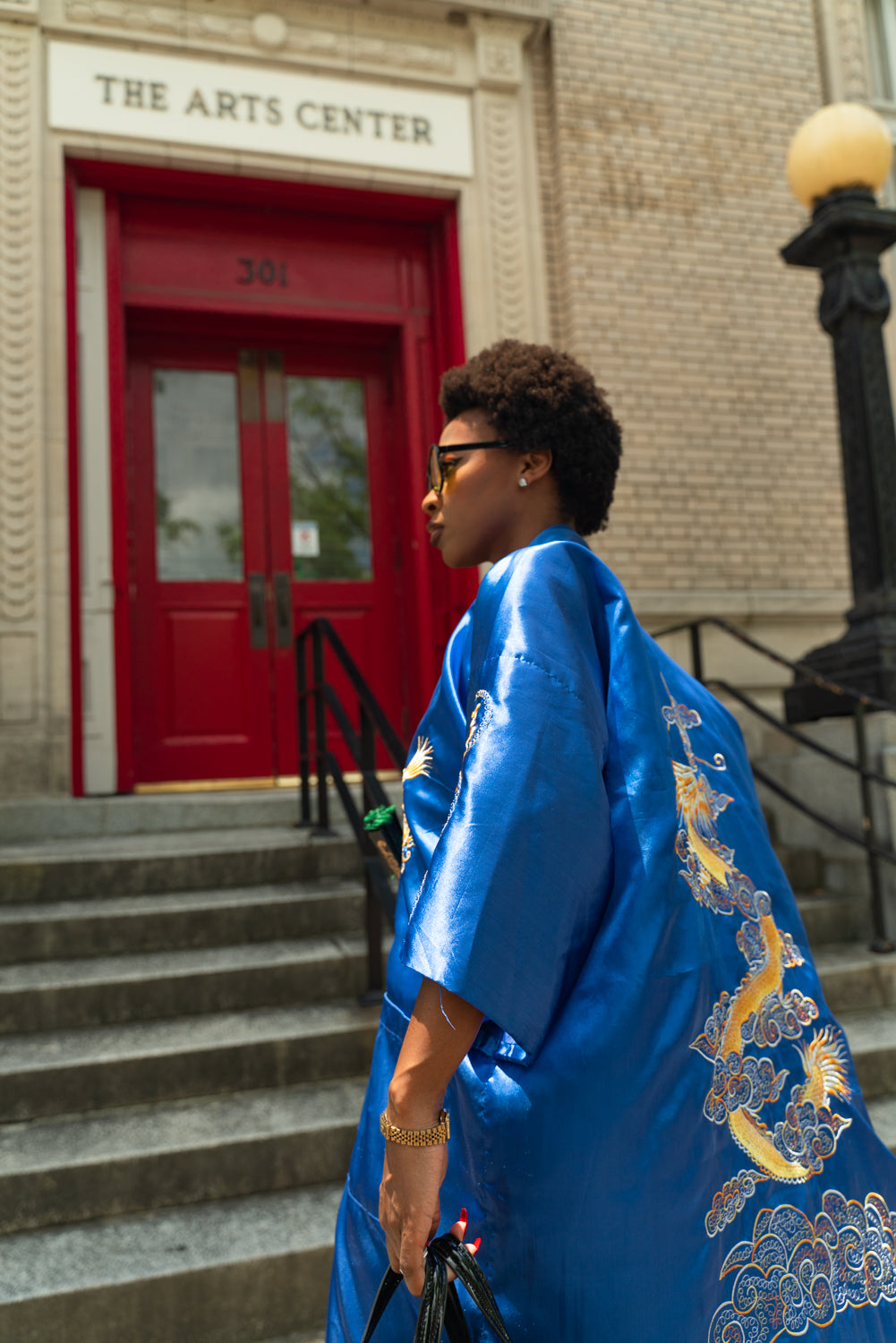 Vintage embroidered satin kimono with lining